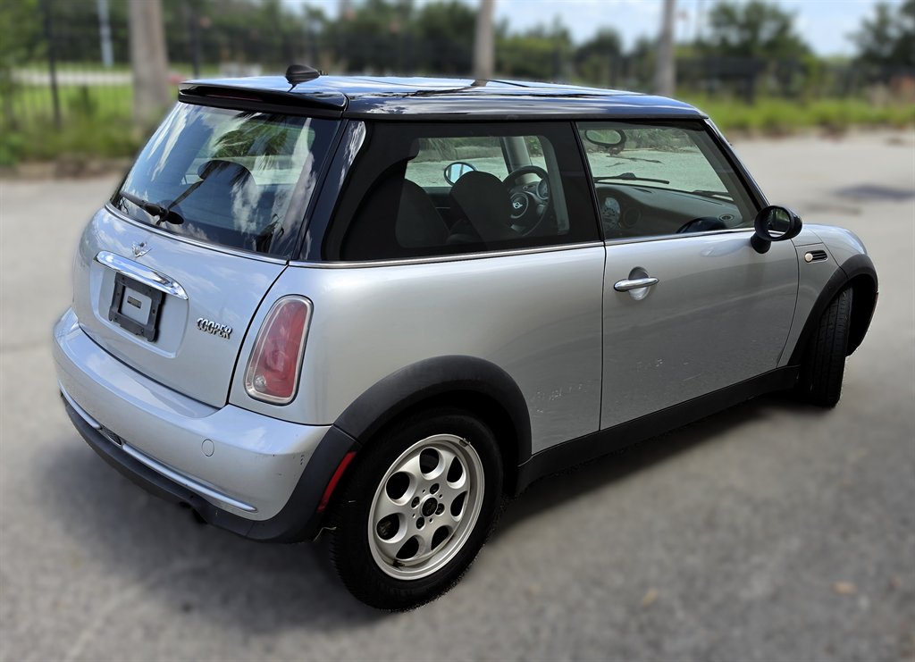 2005 MINI Cooper - $3,995