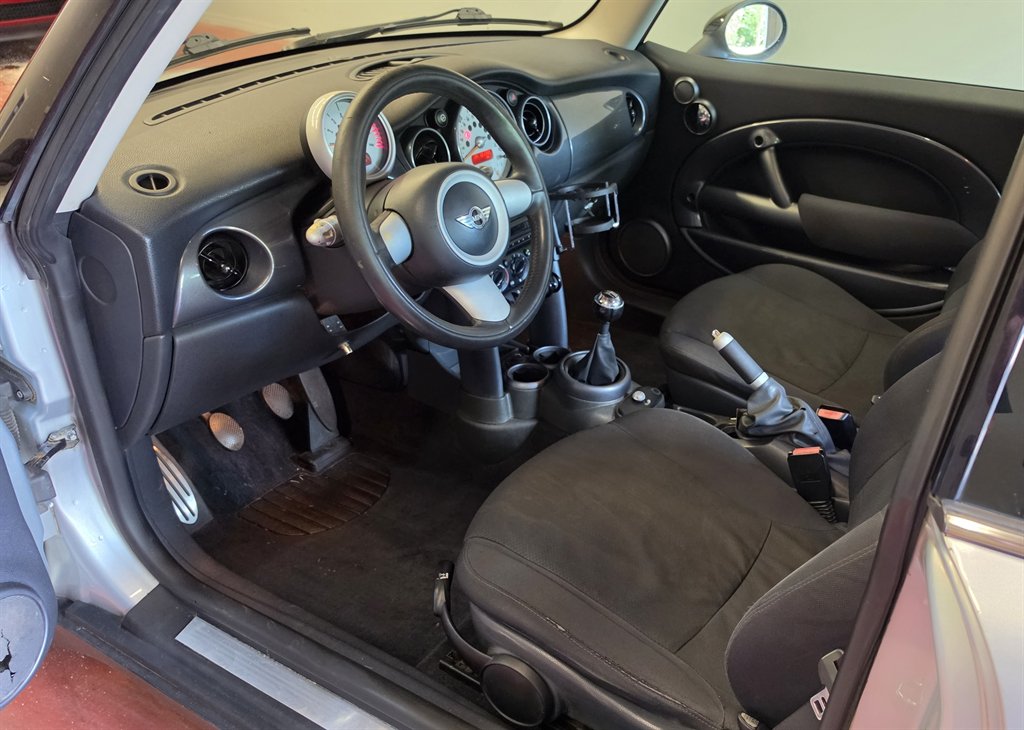 2005 MINI Cooper - $3,995