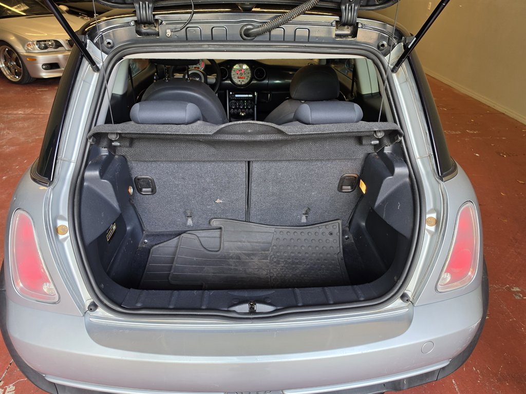 2005 MINI Cooper - $3,995