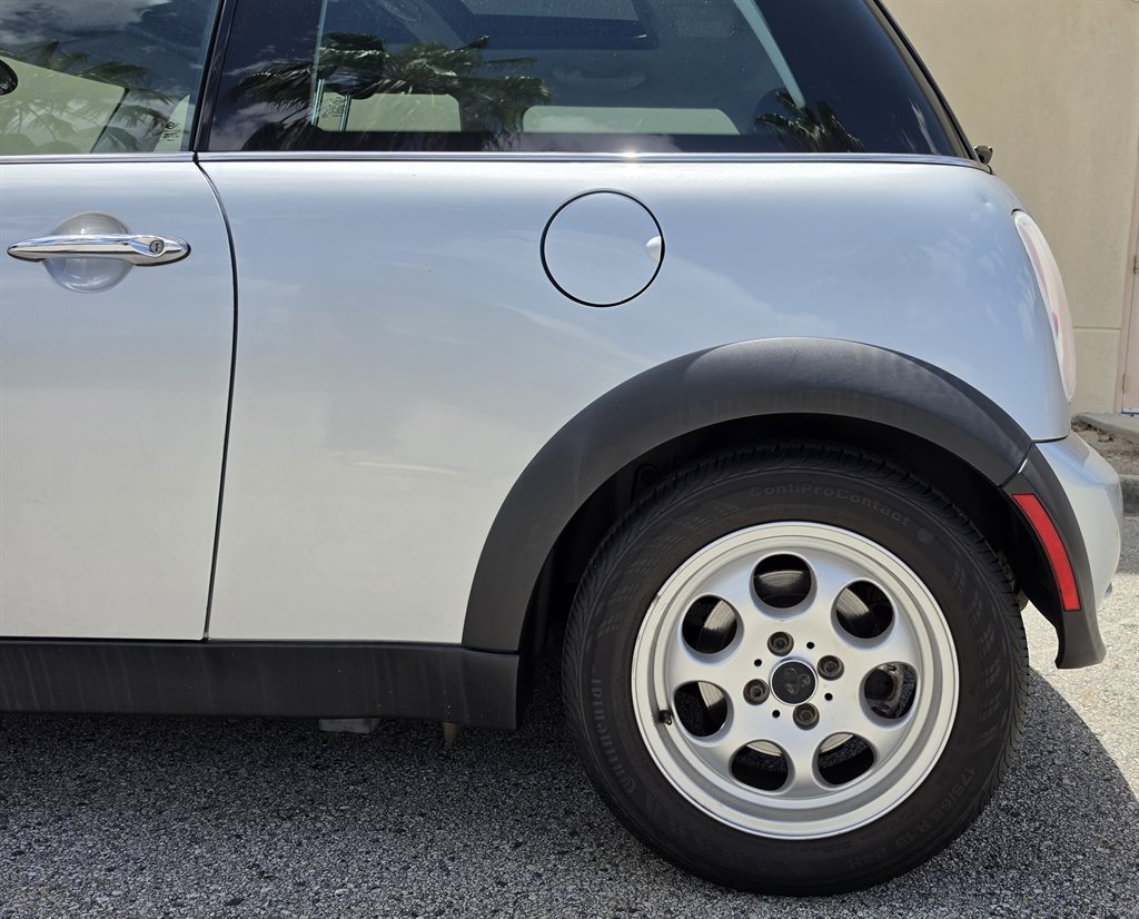 2005 MINI Cooper - $3,995