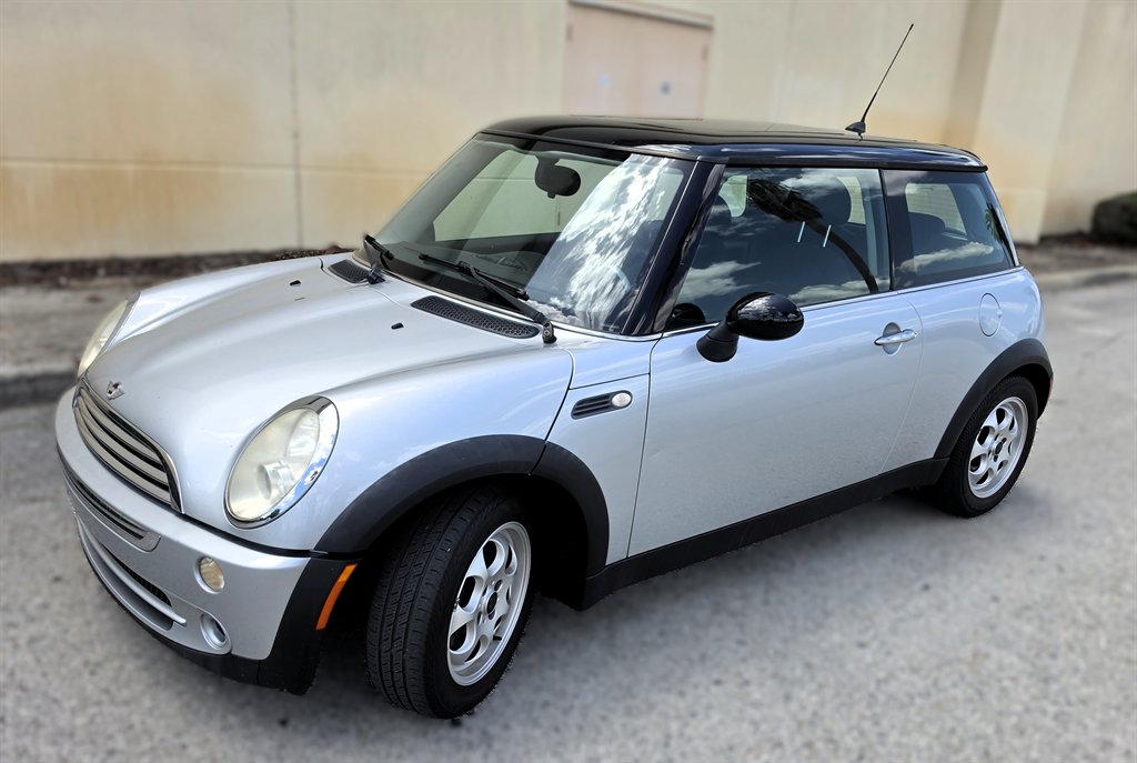 2005 MINI Cooper - $3,995