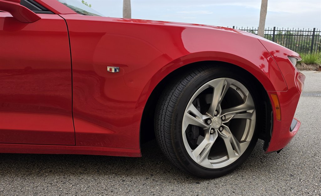 2019 Chevrolet Camaro - $31,995