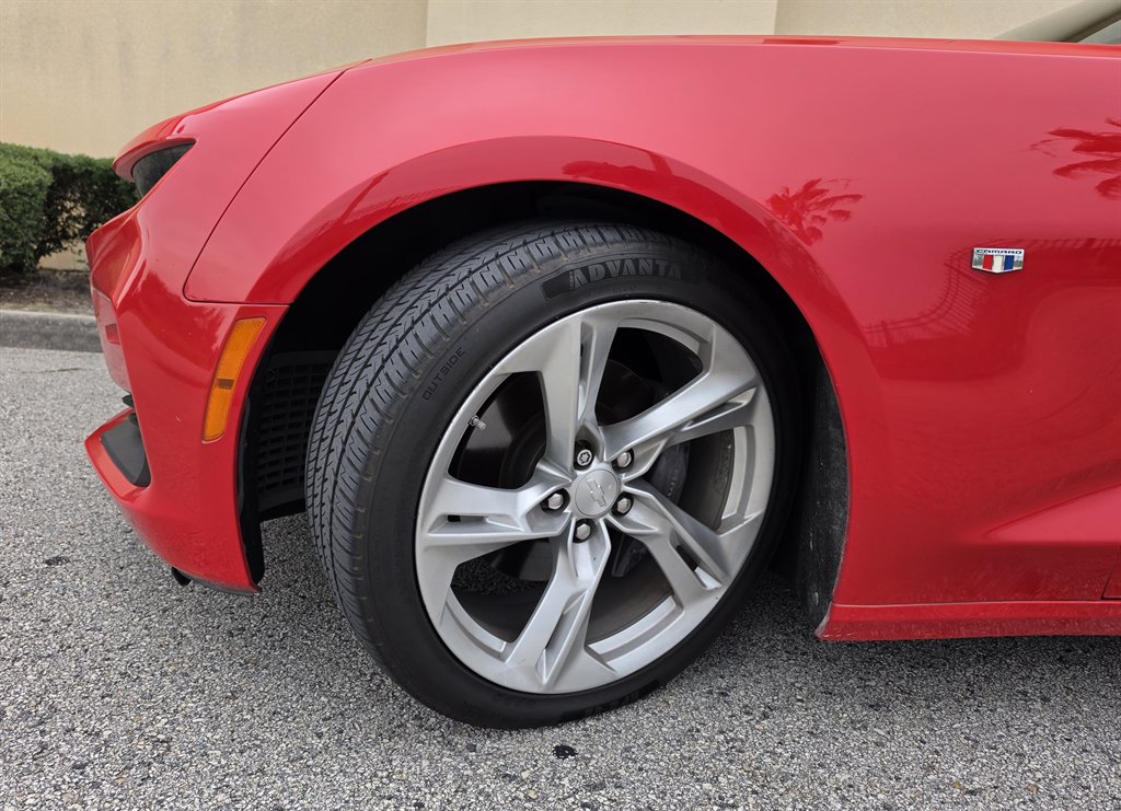 2019 Chevrolet Camaro - $31,995