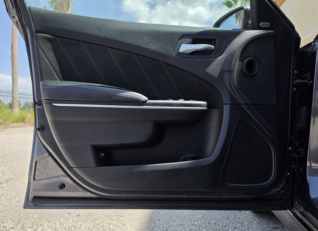 2019 Dodge Charger - $17,995