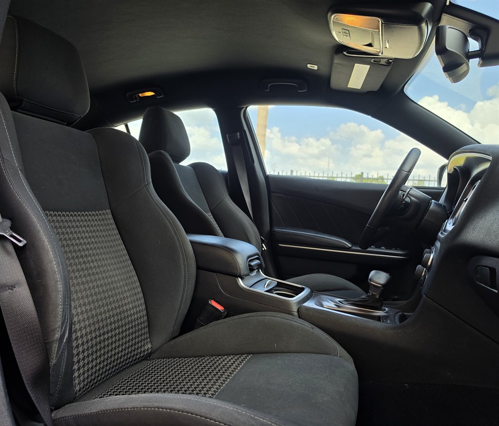 2019 Dodge Charger - $17,995