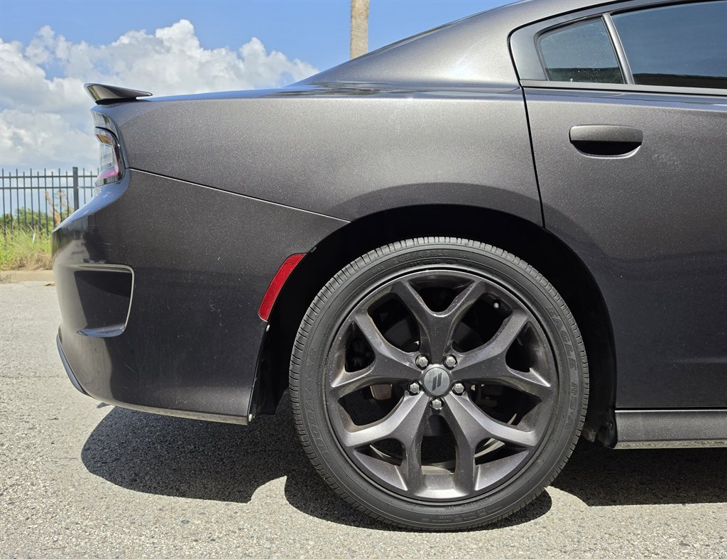 2019 Dodge Charger - $17,995