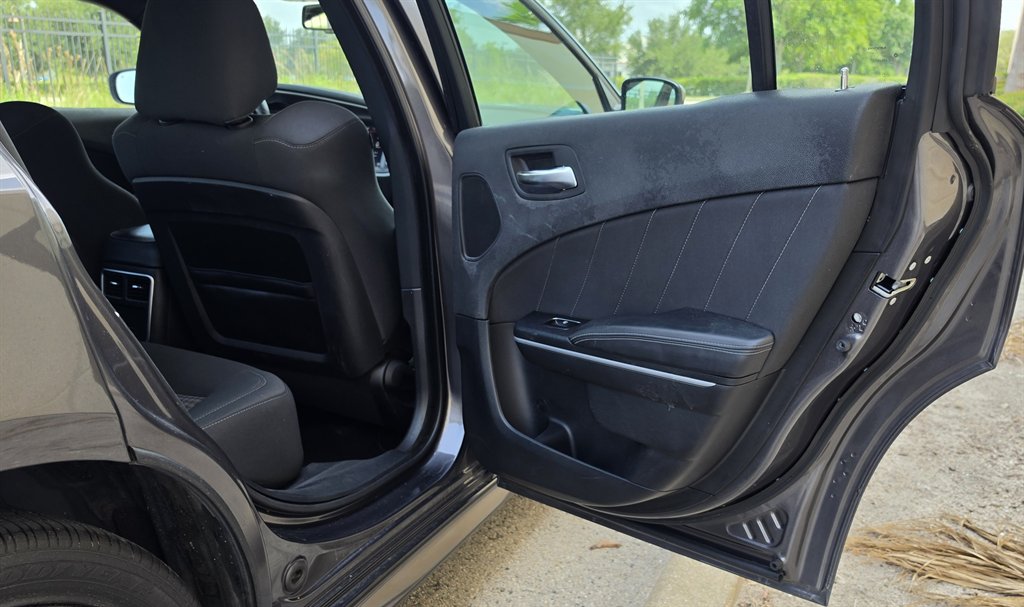 2019 Dodge Charger - $17,995