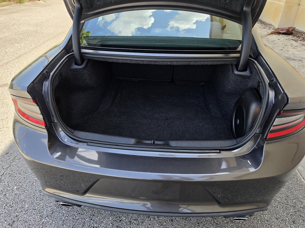 2019 Dodge Charger - $17,995