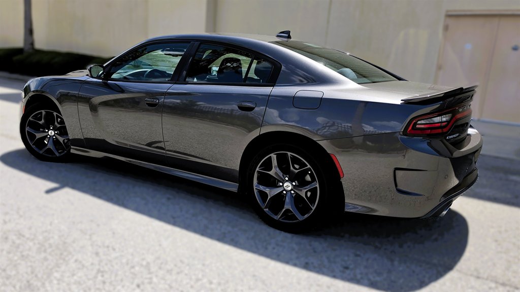2019 Dodge Charger - $17,995