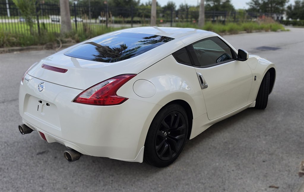 2016 Nissan 370Z - $19,995