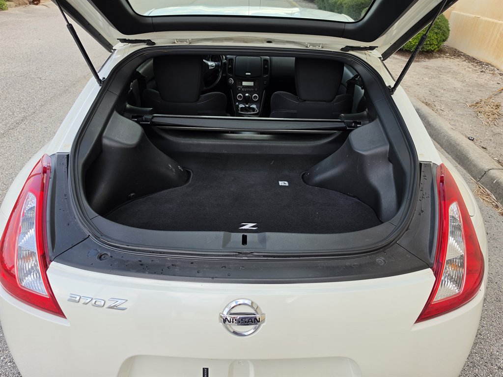 2016 Nissan 370Z - $19,995