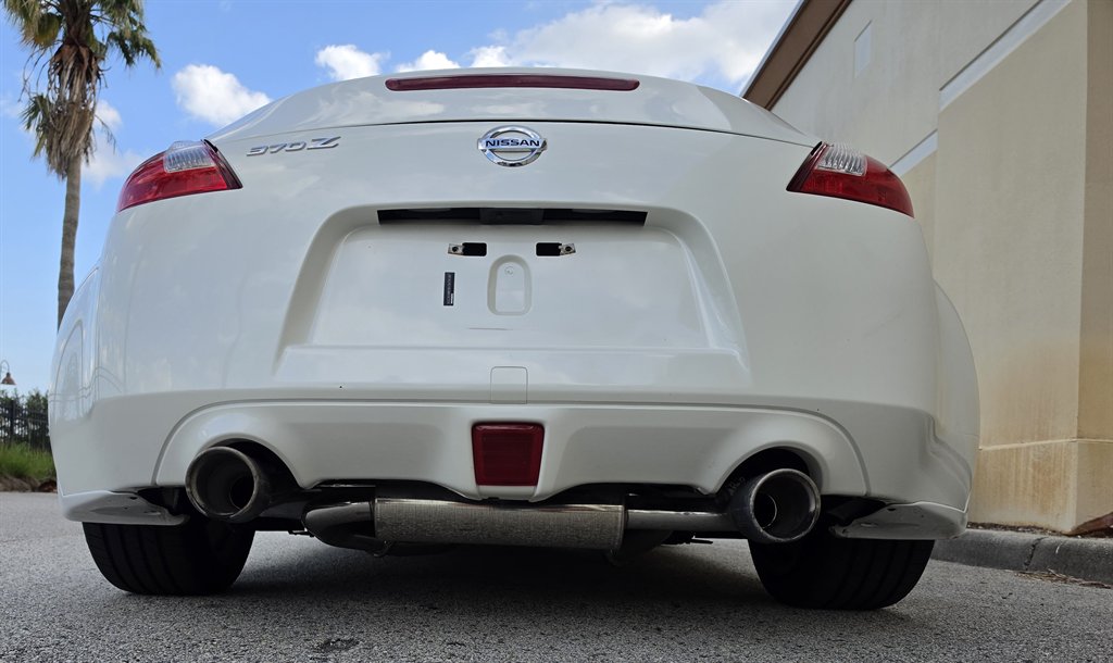 2016 Nissan 370Z - $19,995