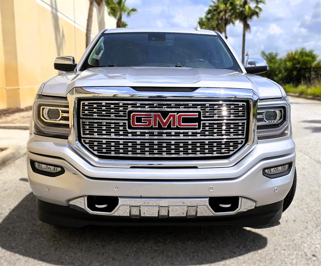 2018 GMC Sierra - $27,995
