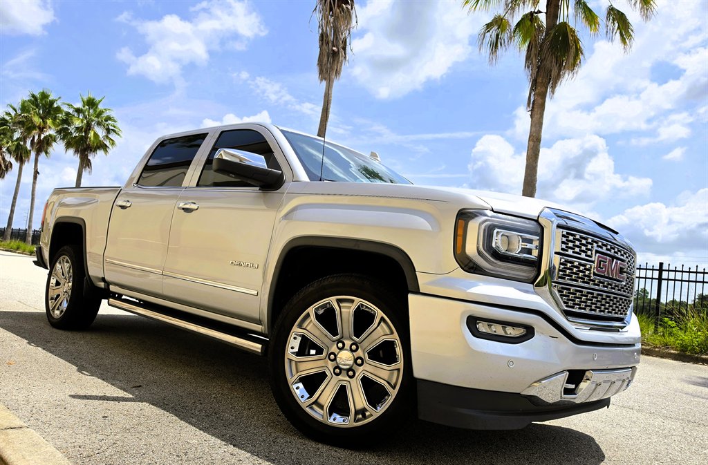 2018 GMC Sierra - $27,995