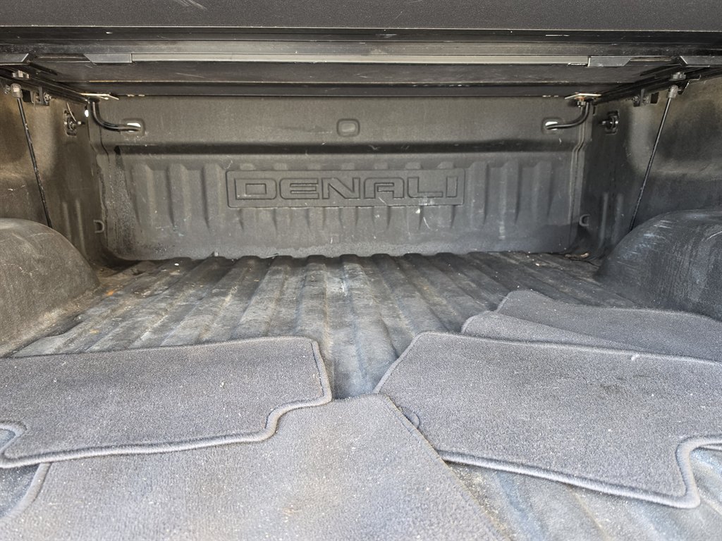 2018 GMC Sierra - $27,995