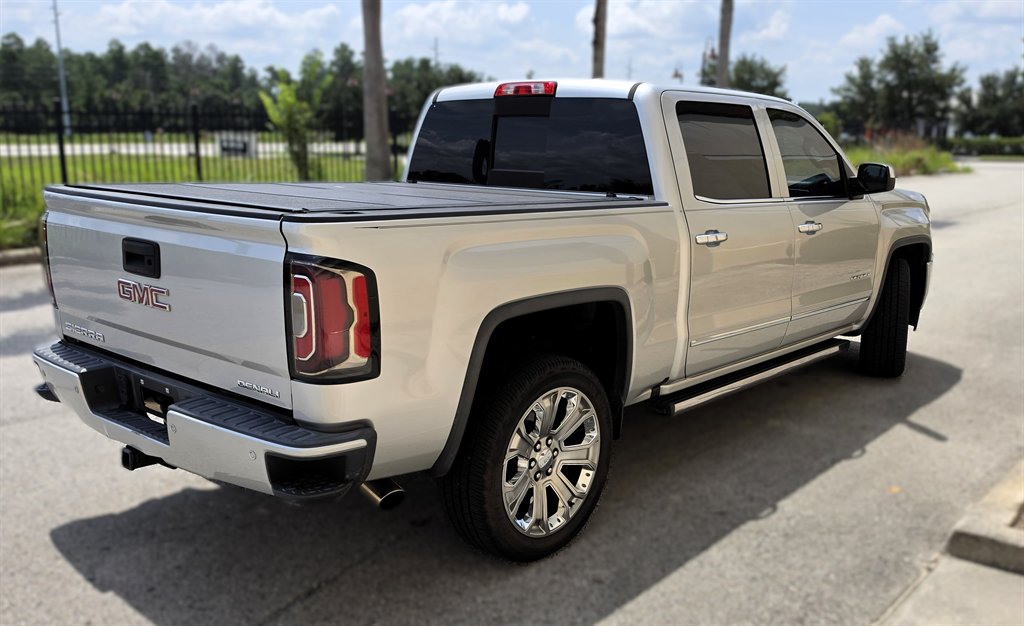 2018 GMC Sierra - $27,995