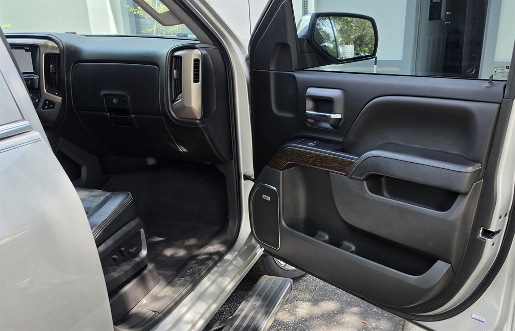 2018 GMC Sierra - $27,995