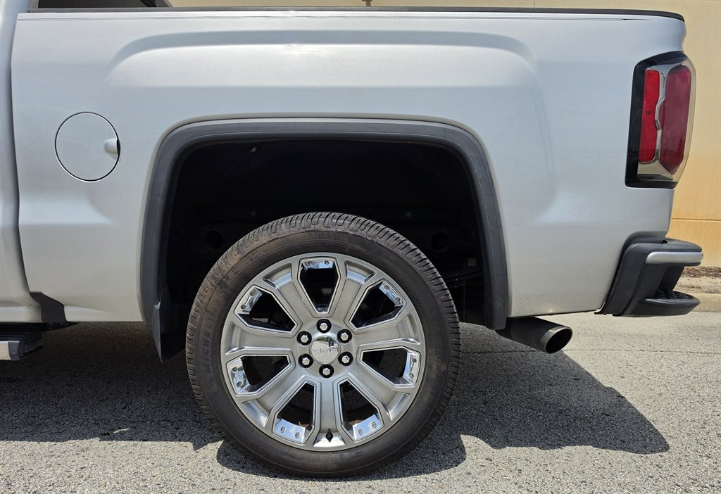 2018 GMC Sierra - $27,995