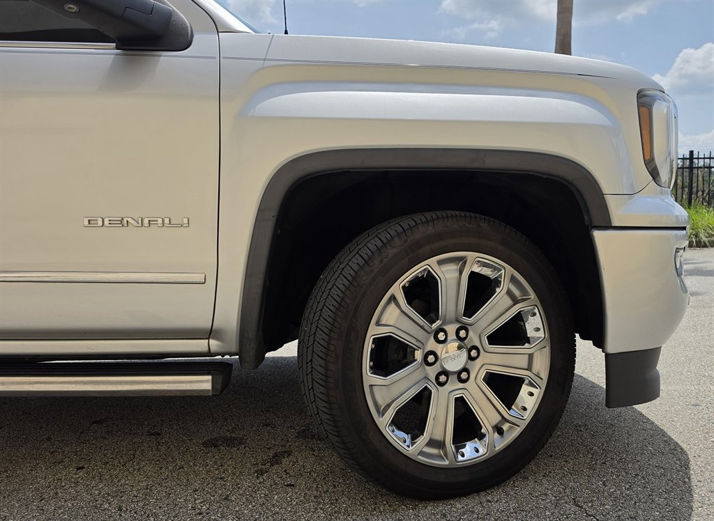 2018 GMC Sierra - $27,995