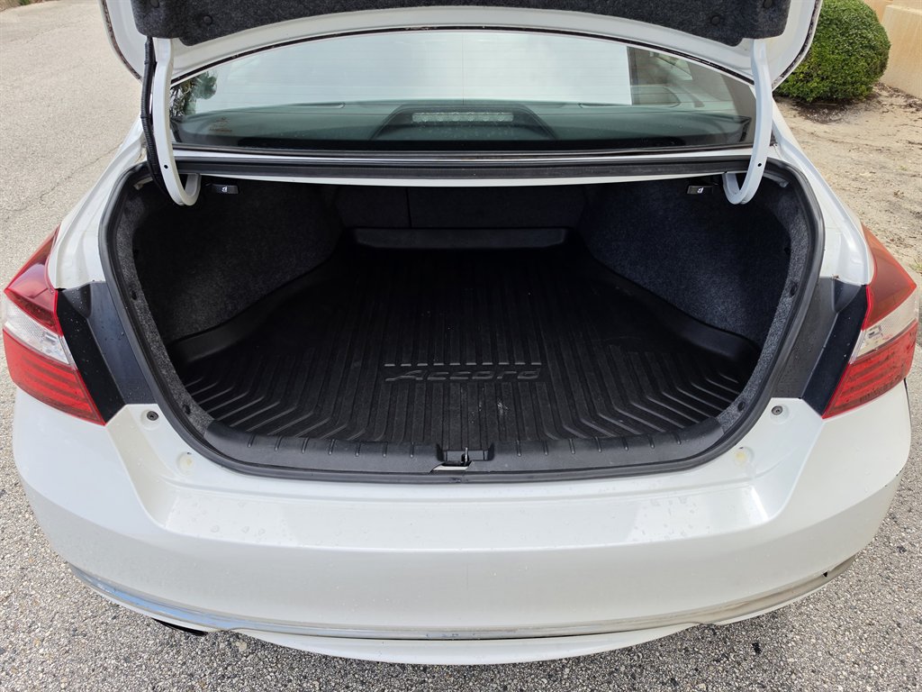 2017 Honda Accord - $16,995
