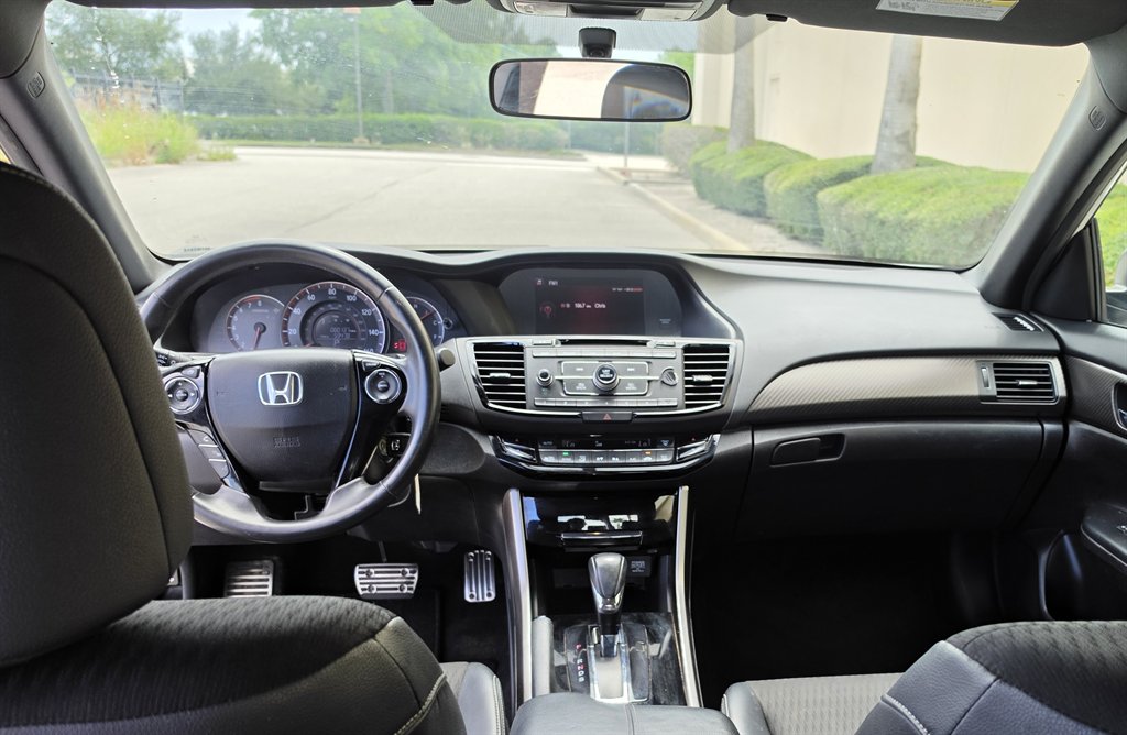 2017 Honda Accord - $16,995