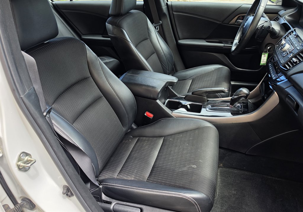 2017 Honda Accord - $16,995