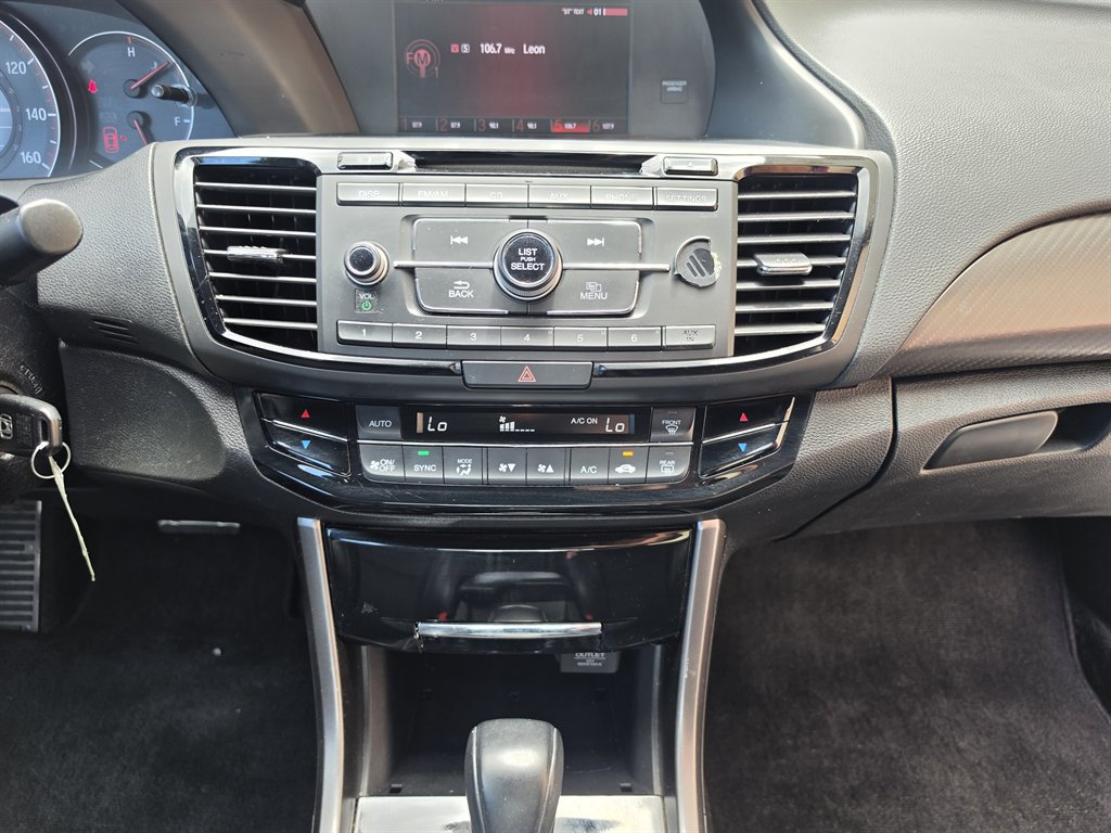 2017 Honda Accord - $16,995