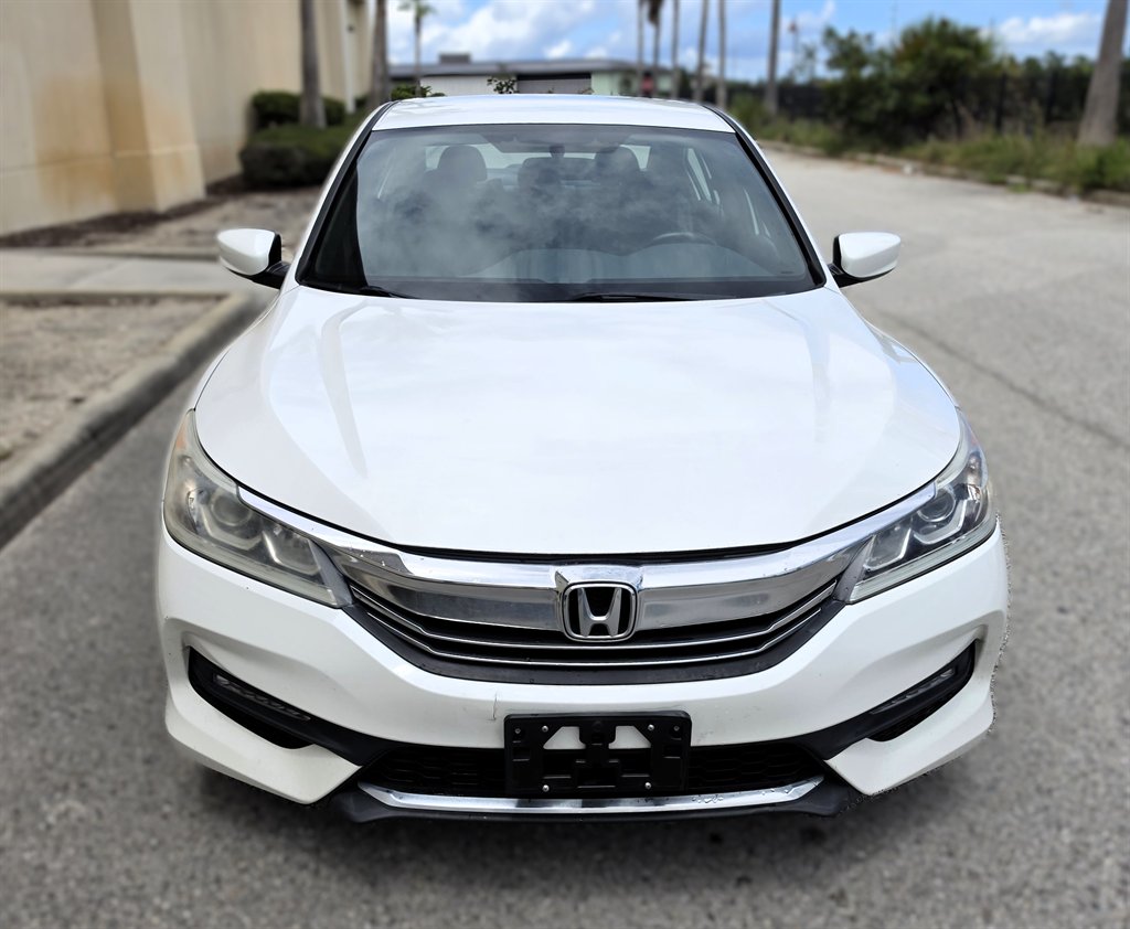 2017 Honda Accord - $16,995