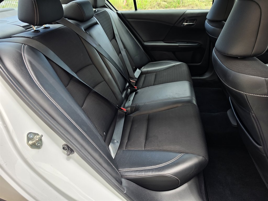 2017 Honda Accord - $16,995