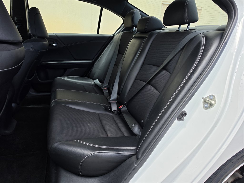 2017 Honda Accord - $16,995