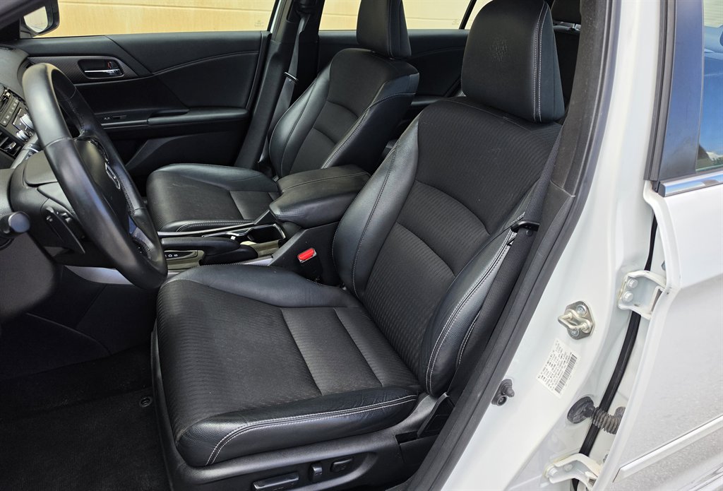 2017 Honda Accord - $16,995