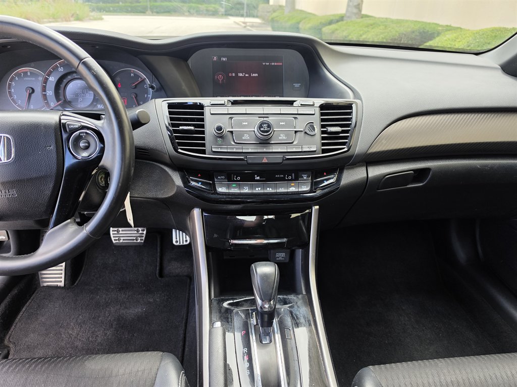 2017 Honda Accord - $16,995