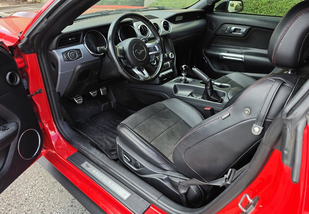 2016 Ford Mustang - $26,995
