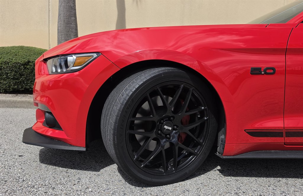 2016 Ford Mustang - $26,995