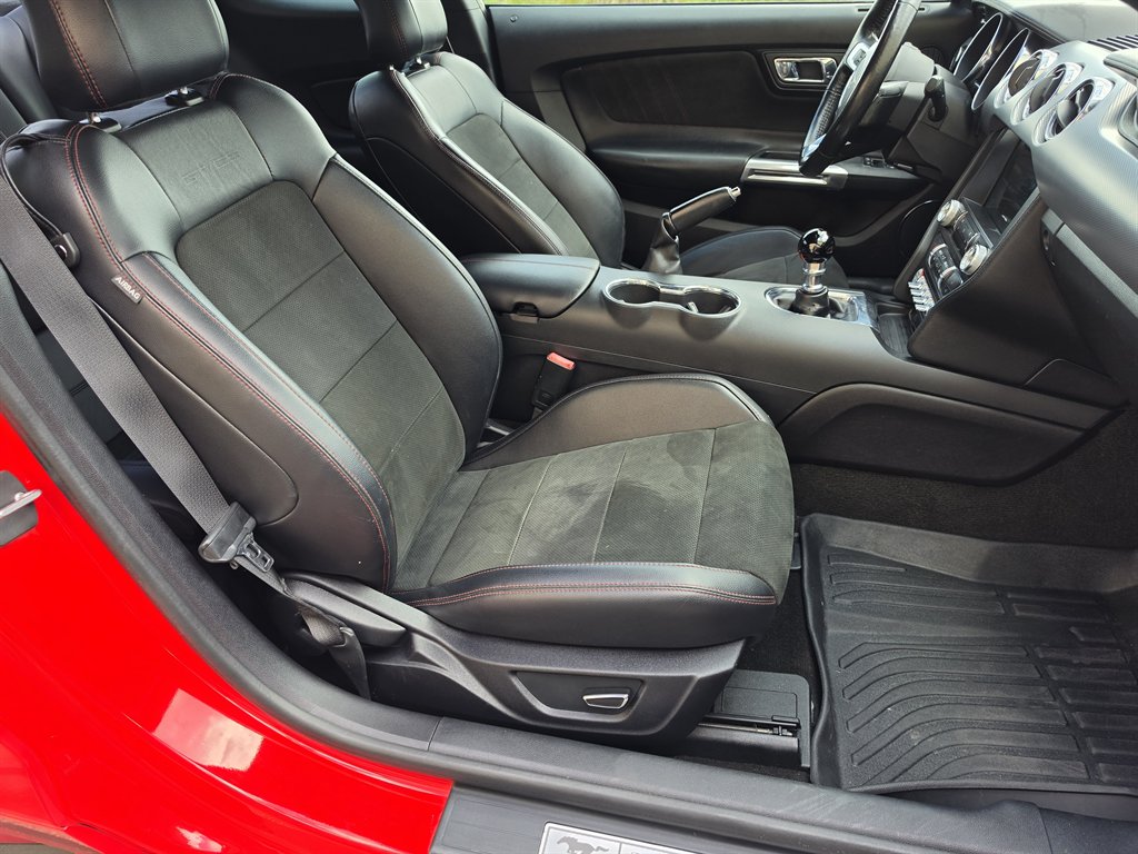2016 Ford Mustang - $26,995
