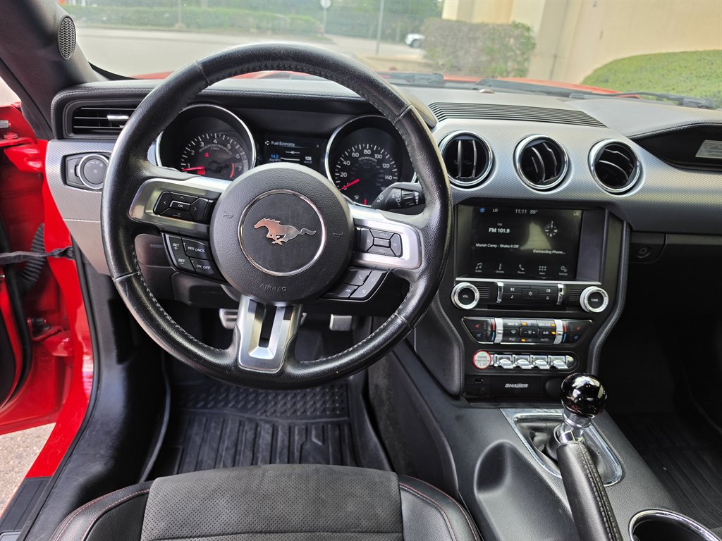 2016 Ford Mustang - $26,995
