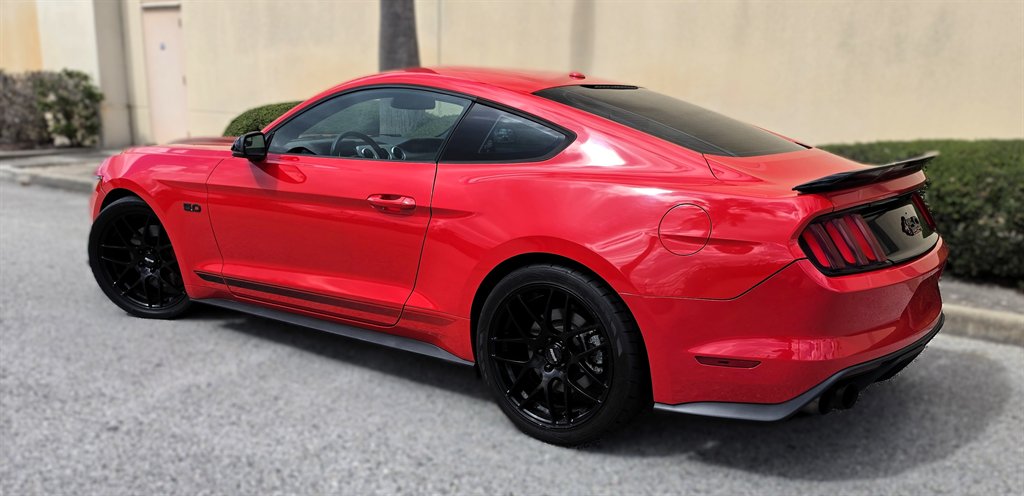 2016 Ford Mustang - $26,995
