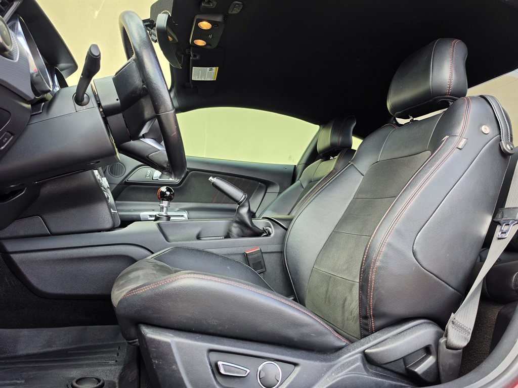 2016 Ford Mustang - $26,995