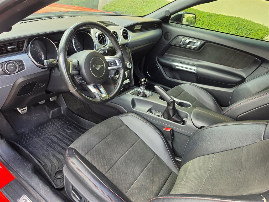 2016 Ford Mustang - $26,995