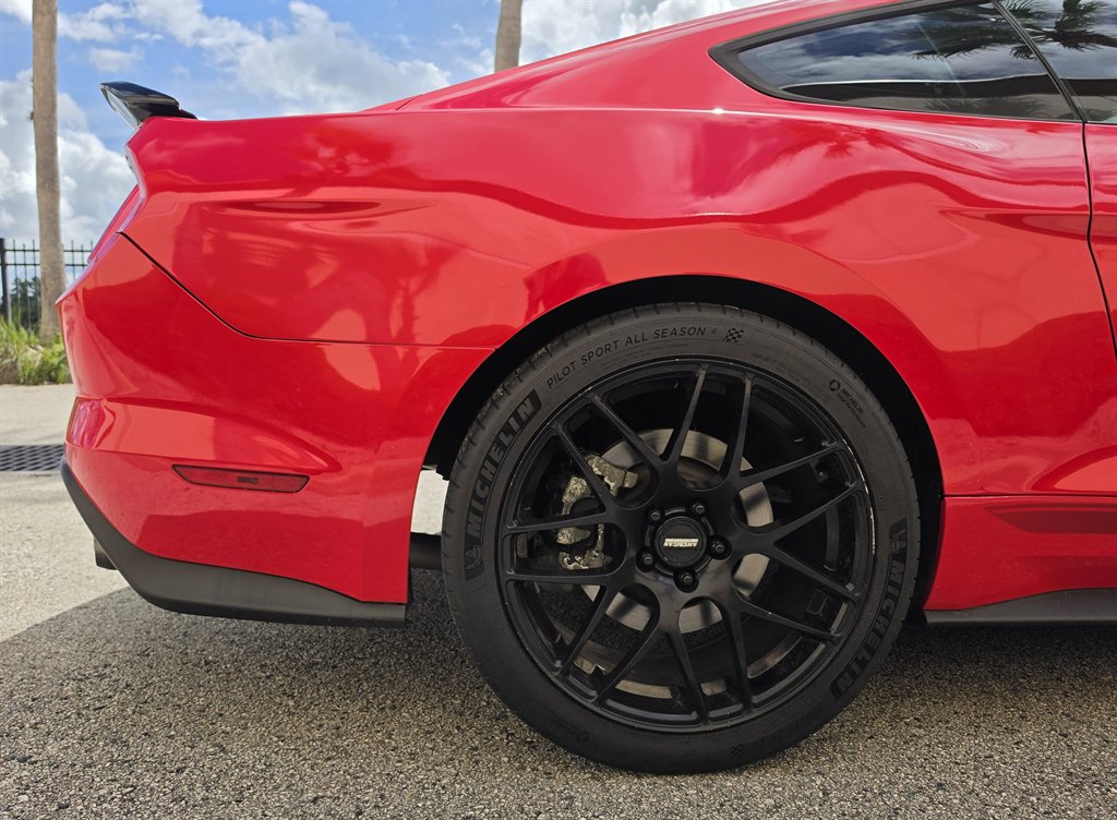 2016 Ford Mustang - $26,995