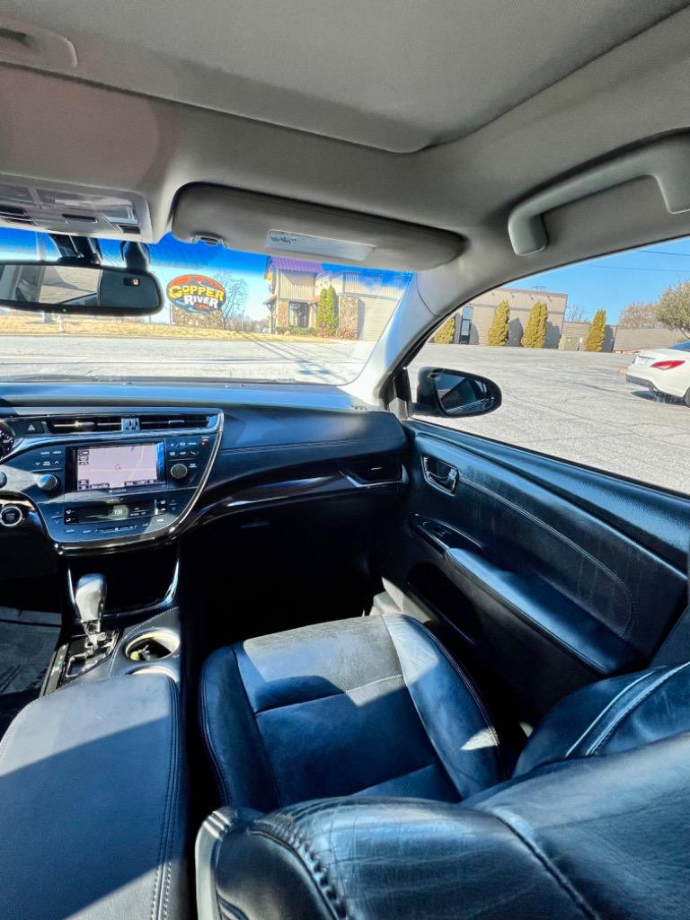 2014 Toyota Avalon XLE photo