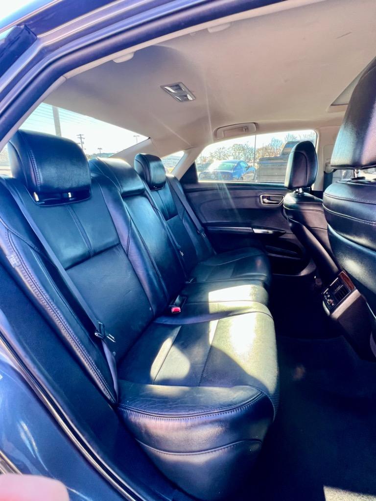 2014 Toyota Avalon XLE photo