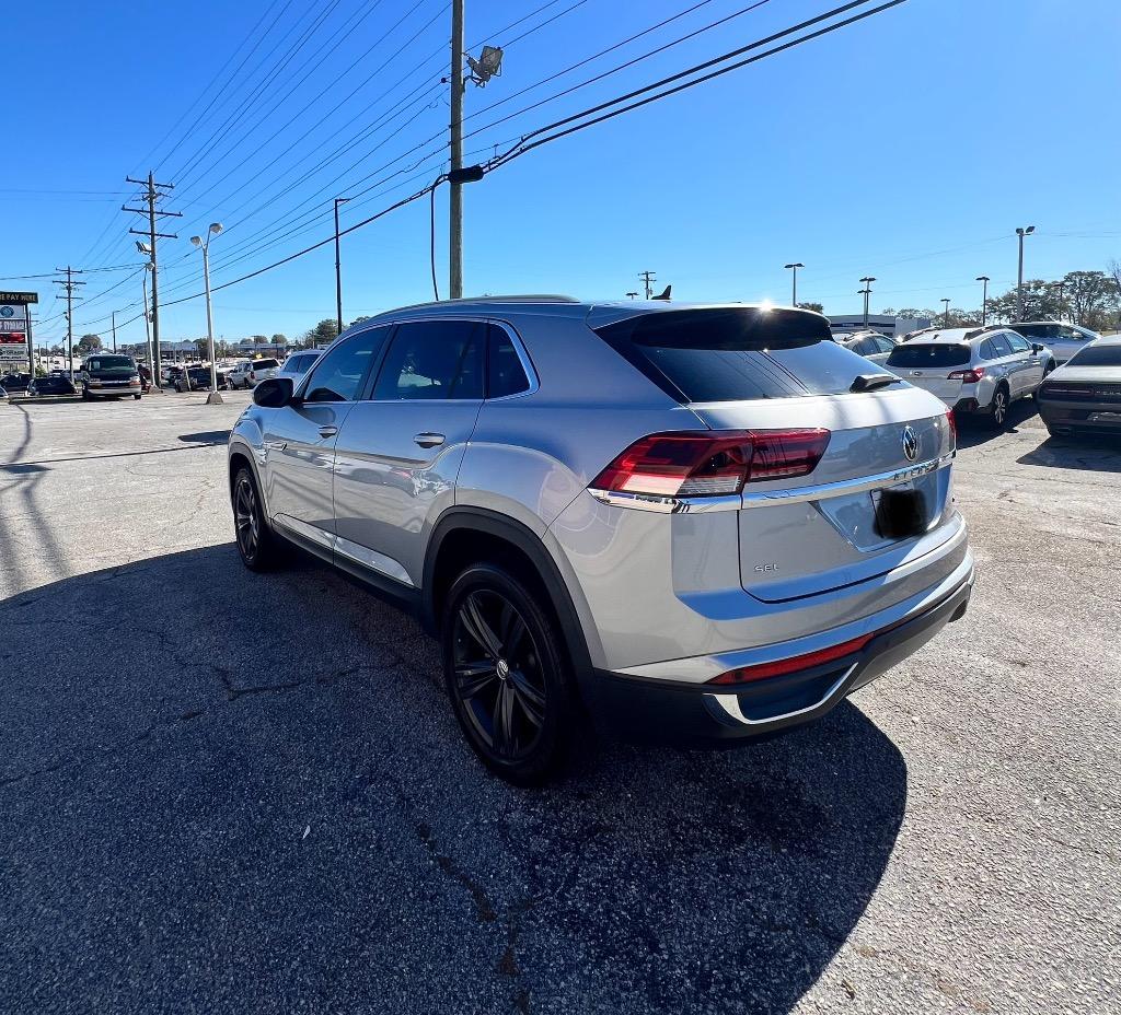 2020 Volkswagen Atlas Cross Sport SEL photo