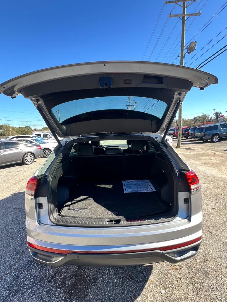 2020 Volkswagen Atlas Cross Sport SEL photo