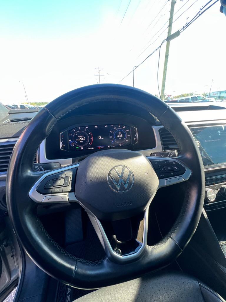 2020 Volkswagen Atlas Cross Sport SEL photo