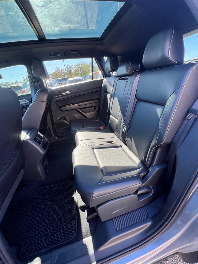 2020 Volkswagen Atlas Cross Sport SEL photo