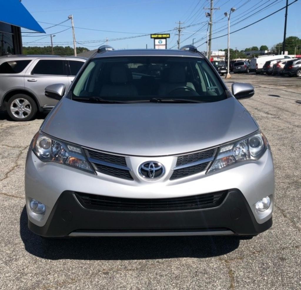 2013 Toyota RAV4 XLE photo