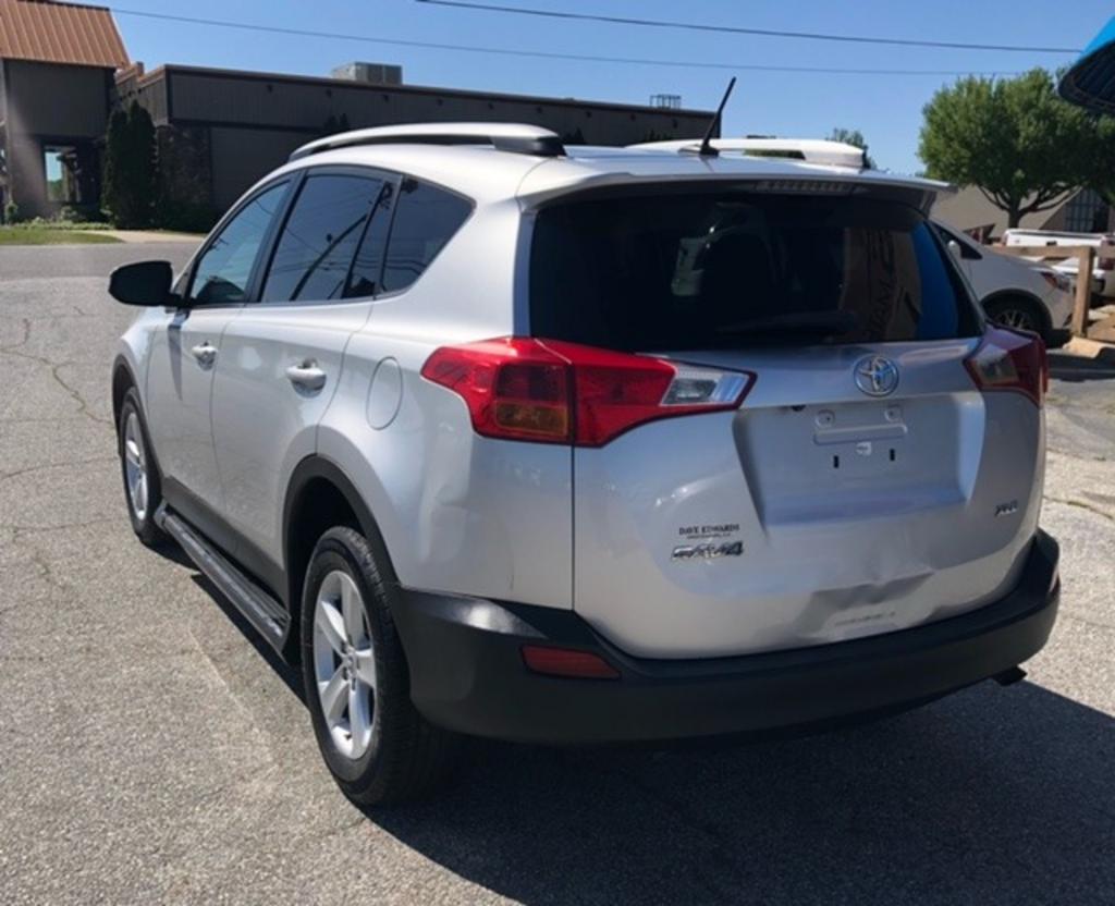 2013 Toyota RAV4 XLE photo