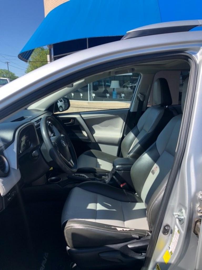 2013 Toyota RAV4 XLE photo