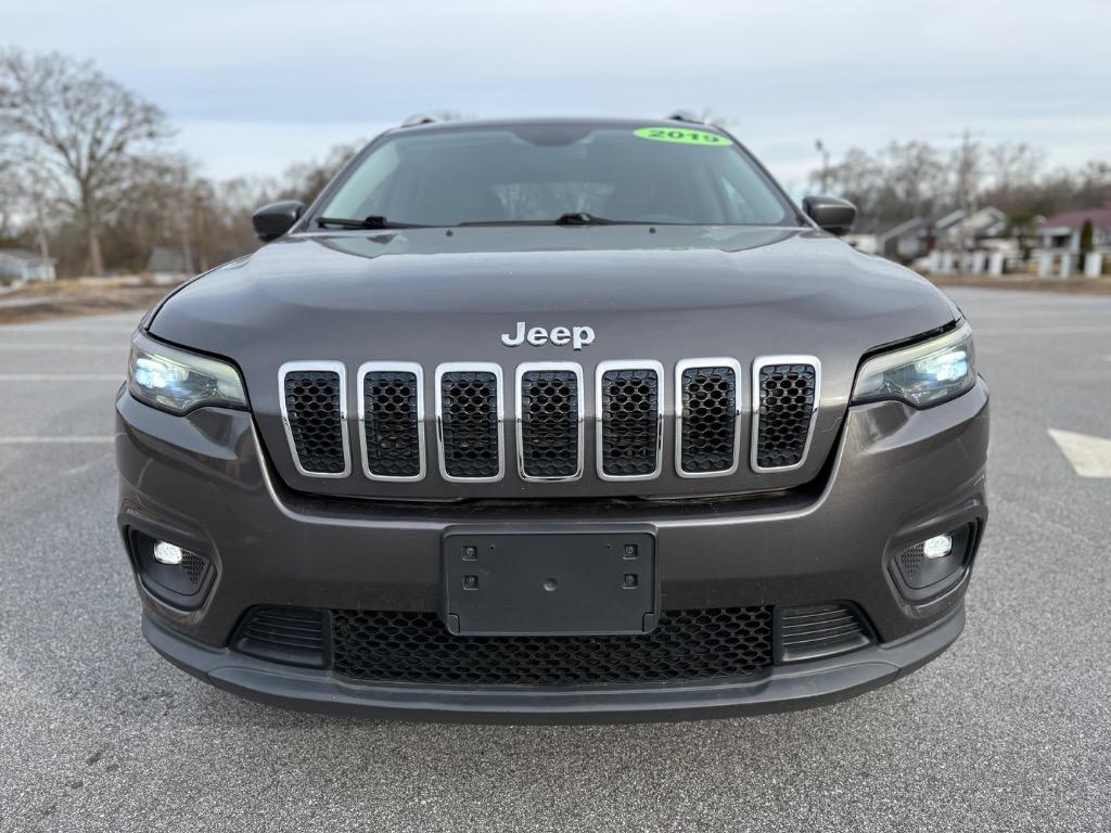 2019 Jeep Cherokee - $12,500